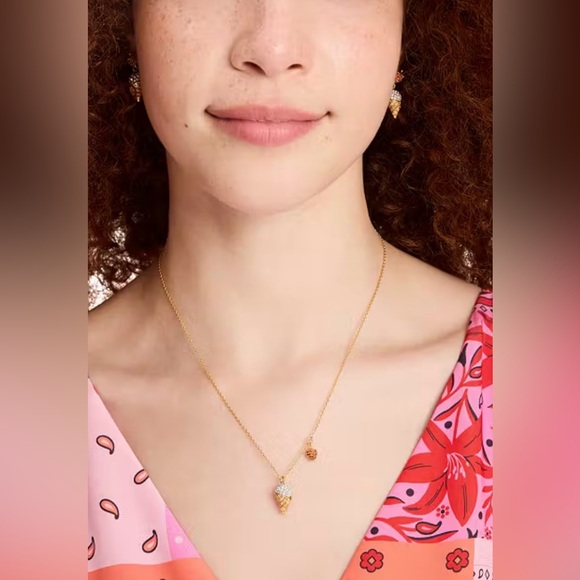 Kate Spade NWT What A Snack Strawberry Ice Cream Pendant - Picture 4 of 8